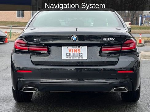 Used 2023 BMW 540i xDrive w/ Premium Package image 3