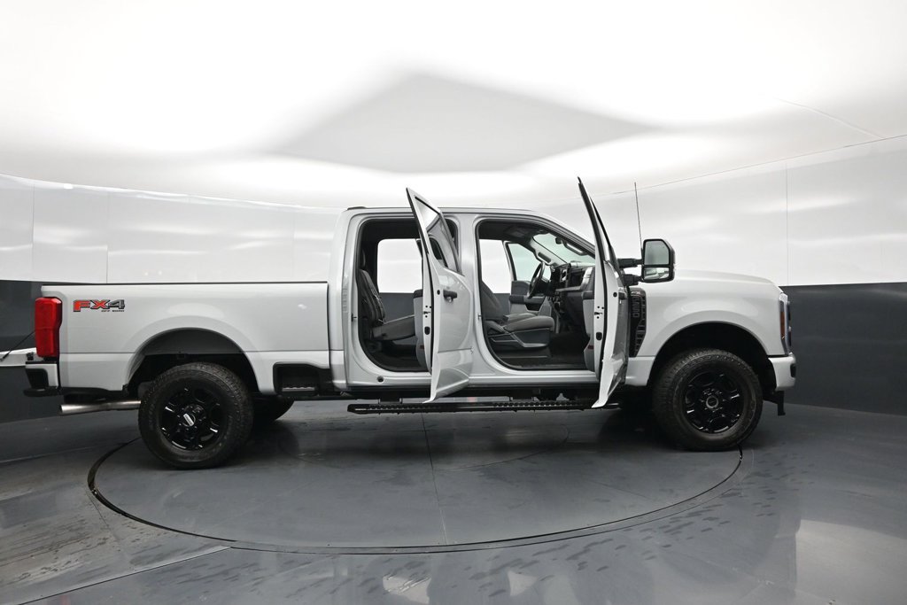 Used 2026 Ford F250 XL w/ STX Appearance Package AWD/4WD image 4