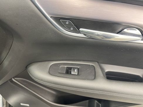 Used 2023 Cadillac XT6 Luxury image 26