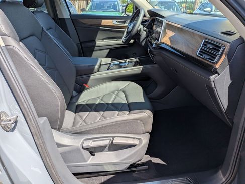 New 2026 Volkswagen Atlas SE FWD image 35