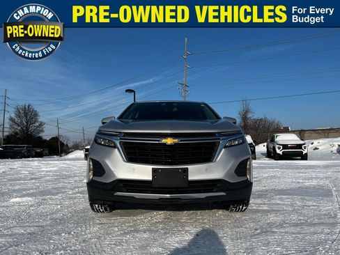 Used 2022 Chevrolet Equinox LT w/ Driver Convenience Package image 3