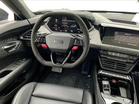 New 2026 Audi RS e-tron GT performance image 18