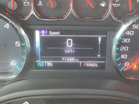 Used 2020 Chevrolet Tahoe LS RWD image 3