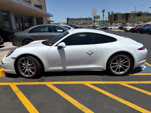 Used 2014 Porsche 911 Carrera 4S AWD/4WD image 4