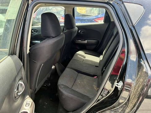 Used 2015 Nissan Juke S FWD image 4
