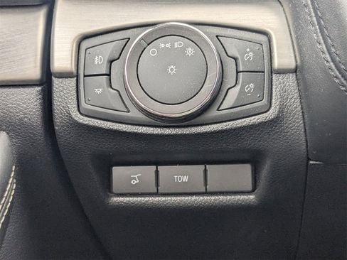 Used 2019 Ford Explorer Platinum image 33