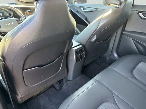 Used 2024 Kia Niro EX w/ EX Cold Weather Package image 19