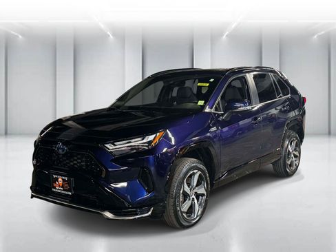 Used 2024 Toyota RAV4 SE w/ Weather & Moonroof Package AWD/4WD image 4