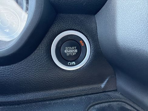Used 2022 RAM 1500 Lone Star w/ Night Edition RWD image 8