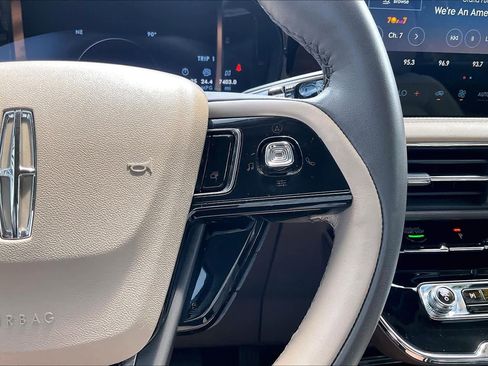 Used 2023 Lincoln Corsair Reserve FWD image 19