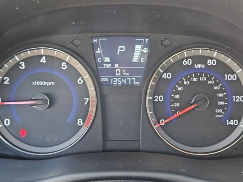 Used 2014 Hyundai Accent GS FWD image 23