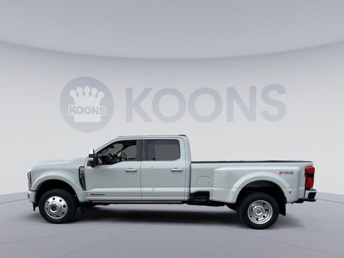 Used 2025 Ford F450 Platinum w/ Platinum Plus Package image 2