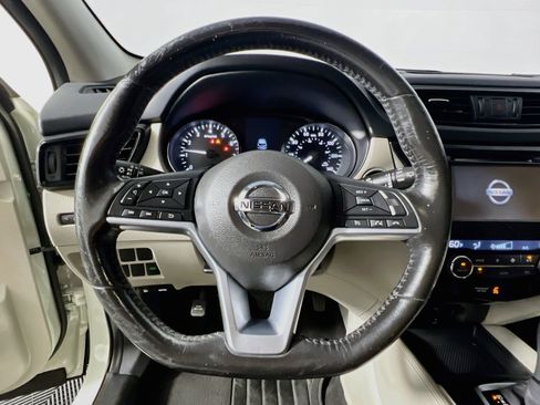 Used 2017 Nissan Rogue Sport SL FWD image 17