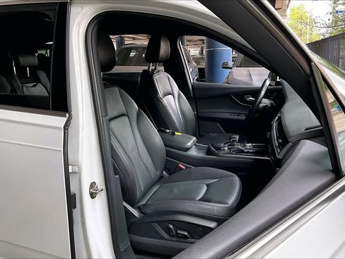 Used 2017 Audi Q7 3.0T Premium Plus image 8