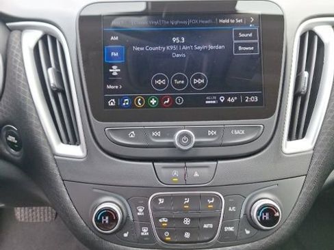 Used 2024 Chevrolet Malibu LT image 13