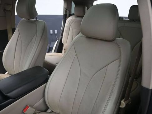 Used 2018 Lincoln MKX Reserve w/ Lincoln MKX Climate Package AWD/4WD image 14