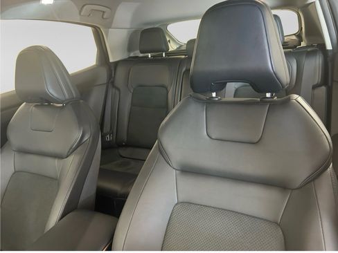 Used 2023 Nissan Ariya FWD image 7