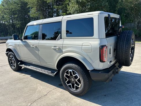 Used 2025 Ford Bronco Outer Banks AWD/4WD image 3