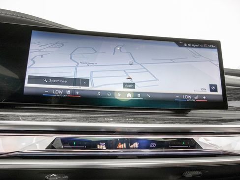 Used 2024 BMW 760i xDrive AWD/4WD image 23