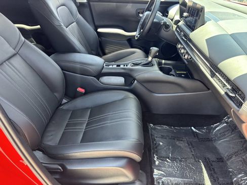 Certified 2025 Honda HR-V EX-L image 9