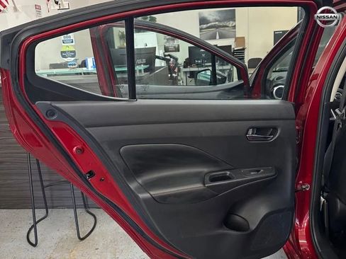 Used 2020 Nissan Versa SR image 12