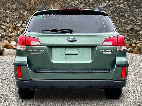 Used 2010 Subaru Outback 2.5i Premium AWD/4WD image 4