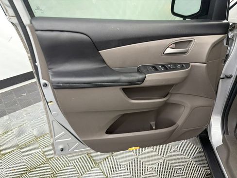 Used 2013 Honda Odyssey EX image 11