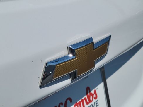 Used 2024 Chevrolet Equinox LT image 12