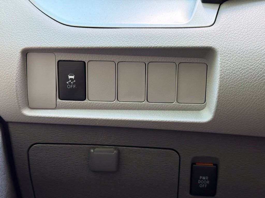 Used 2018 Toyota Sienna LE FWD image 10