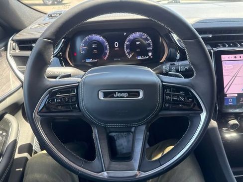 Certified 2022 Jeep Grand Cherokee L Overland AWD/4WD image 13