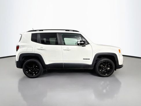 Used 2022 Jeep Renegade Altitude AWD/4WD image 8
