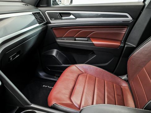 Used 2023 Volkswagen Atlas Cross Sport SEL Premium R-Line image 25