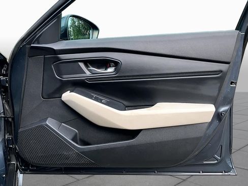 Used 2023 Honda Accord EX image 22