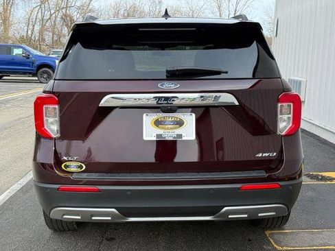 Certified 2023 Ford Explorer XLT w/ Equipment Group 202A AWD/4WD image 5