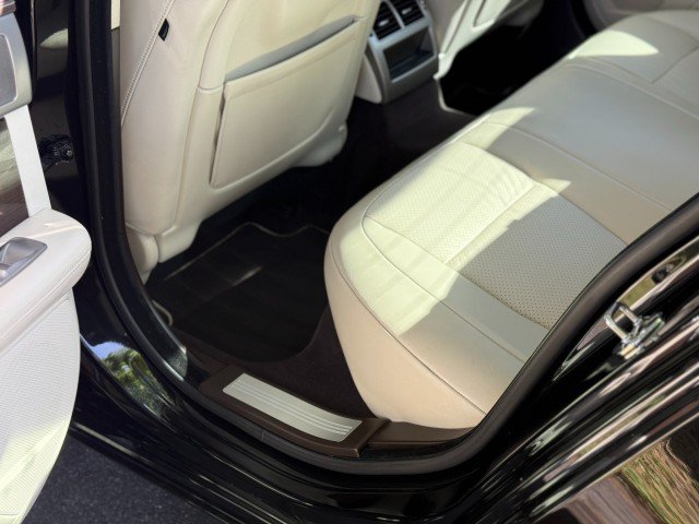 Used 2010 Jaguar XF Supercharged RWD image 25