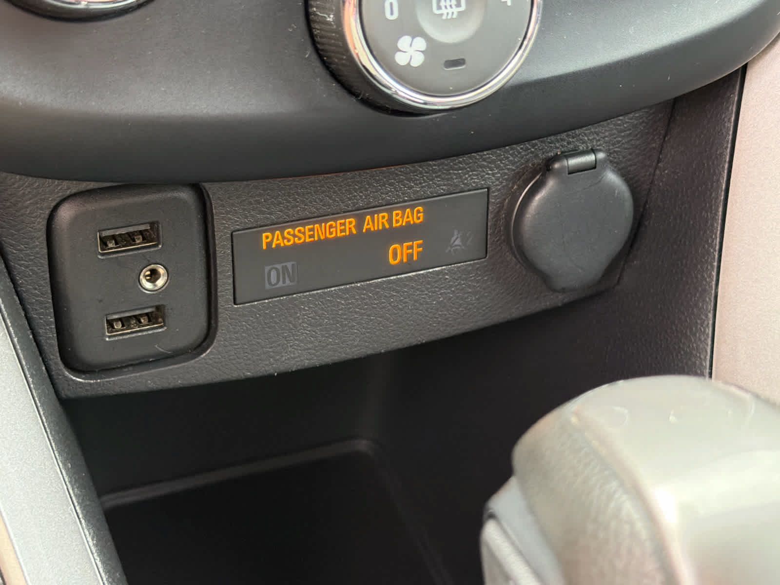 Certified 2020 Chevrolet Trax LT FWD image 17