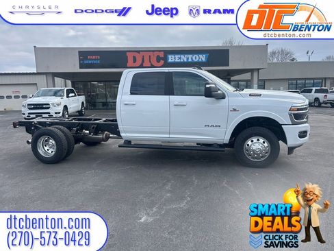 New 2026 RAM 3500 Big Horn w/ Laramie Trim Package image 3