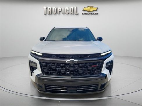 Used 2024 Chevrolet Traverse RS image 8