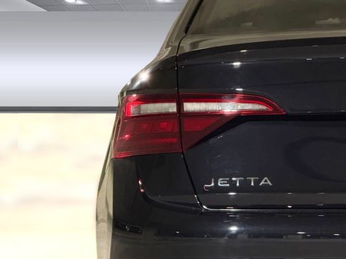 Used 2024 Volkswagen Jetta Sport image 13