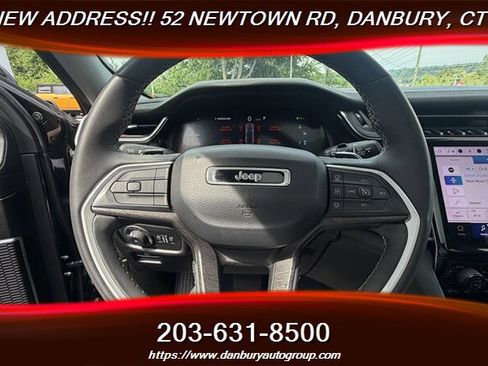 Used 2023 Jeep Grand Cherokee 4WD 4xe image 18