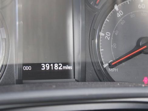Used 2024 Toyota 4Runner SR5 AWD/4WD image 9