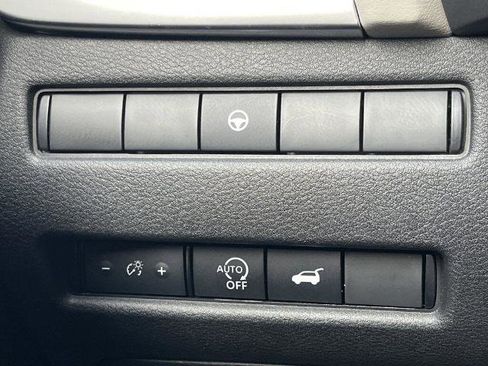 Certified 2025 Nissan Rogue SV image 14