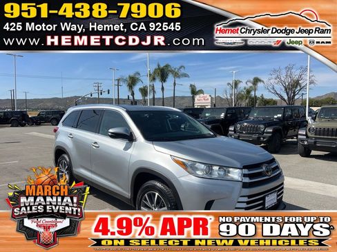 Used 2019 Toyota Highlander XLE image 1