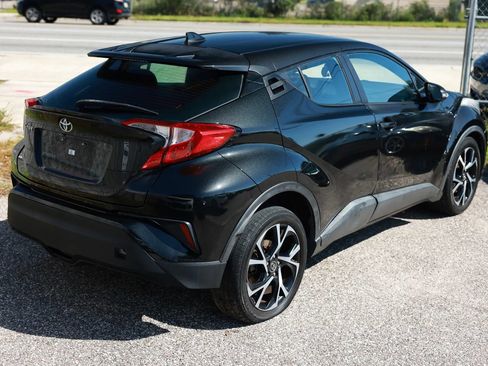 Used 2018 Toyota C-HR XLE FWD image 6
