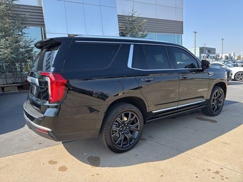 Used 2024 GMC Yukon Denali w/ Advanced Technology Package image 7