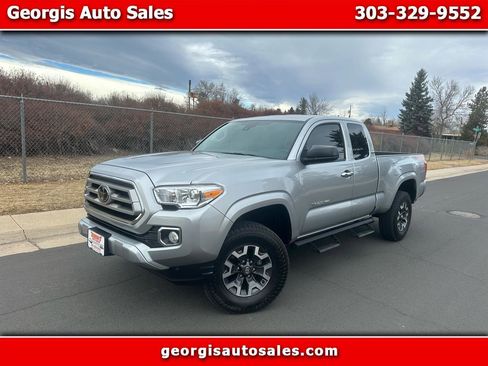 Used 2023 Toyota Tacoma SR image 1
