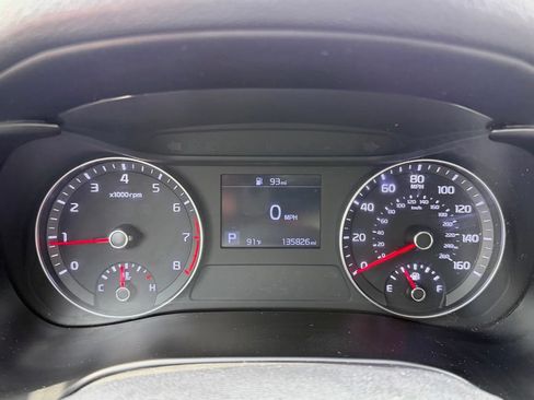 Used 2019 Kia Forte LXS FWD image 17