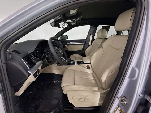 Certified 2025 Audi Q5 2.0T Premium Plus w/ Premium Plus Package image 22