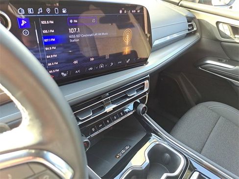 Used 2024 Chevrolet Traverse LT w/ Trailering Package image 13