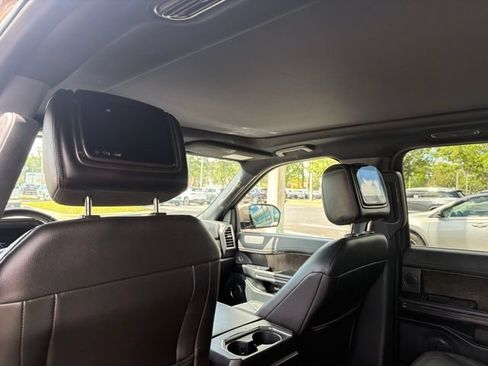 Used 2018 Ford Expedition Limited w/ Equipment Group 302A RWD image 11